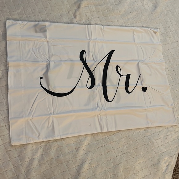 Mr. & Mrs. Pillow cases - Picture 2 of 3